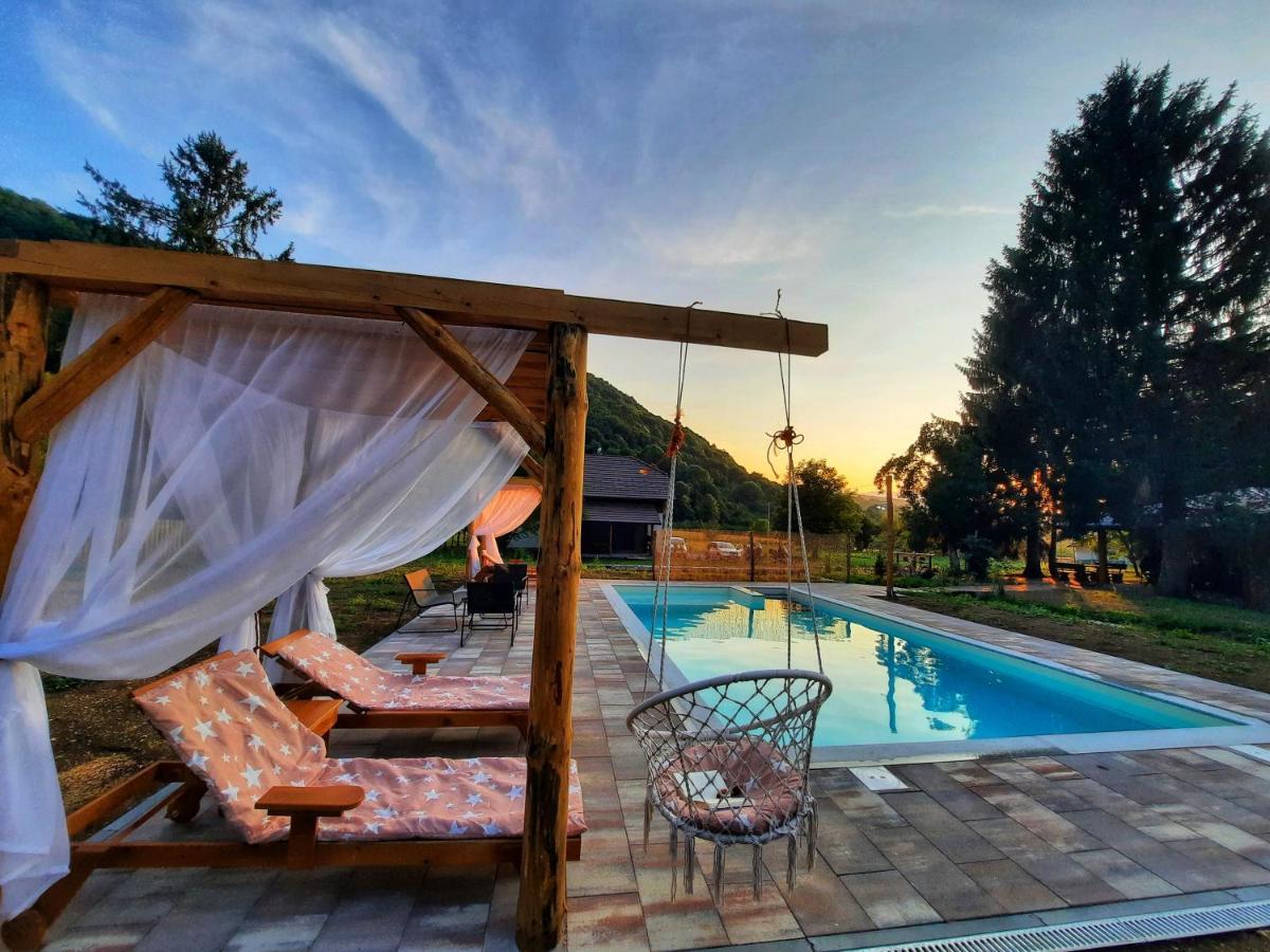 Vacation House Studenac Бихач Экстерьер фото