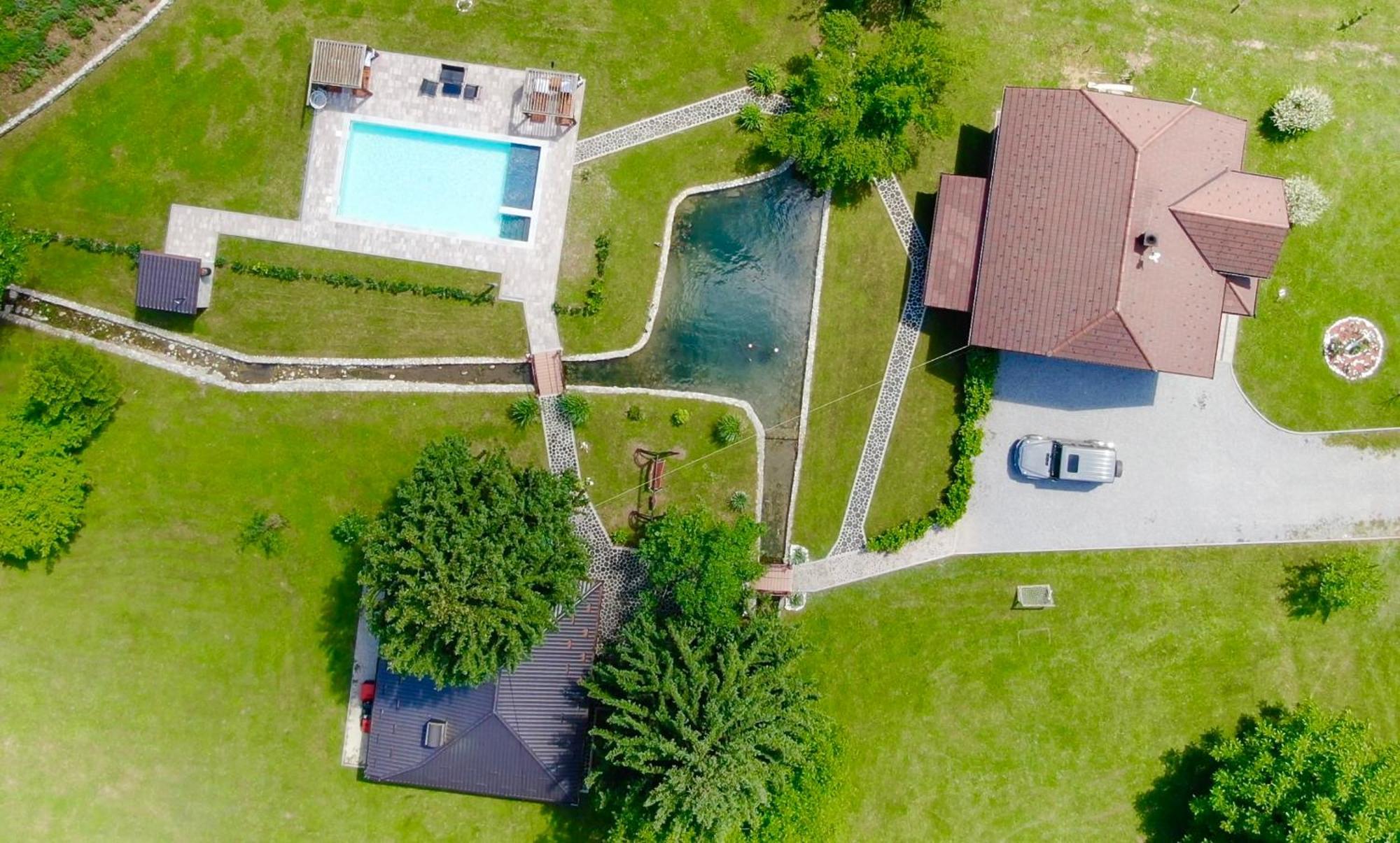 Vacation House Studenac Бихач Экстерьер фото